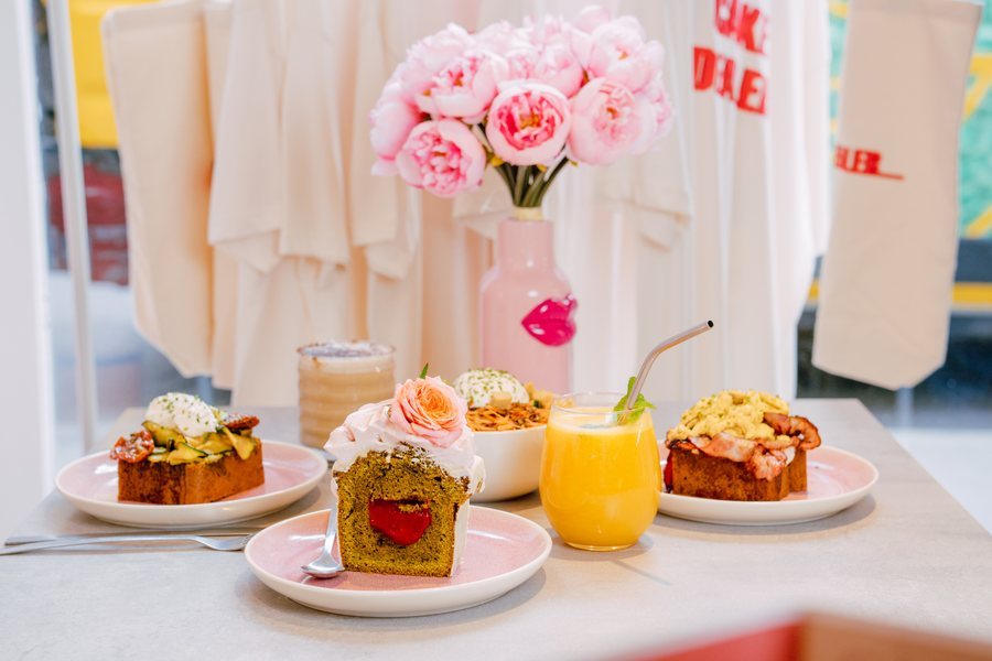 Table de brunch CAKEPART autour du cake