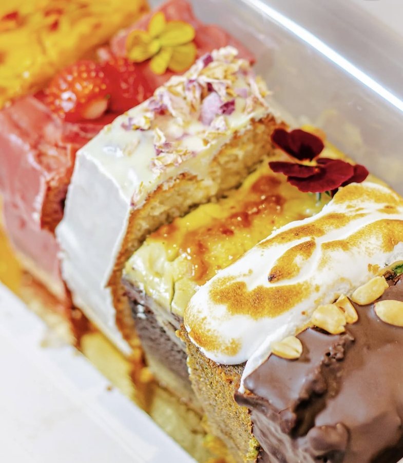 Cakes entiers emballés pour commande